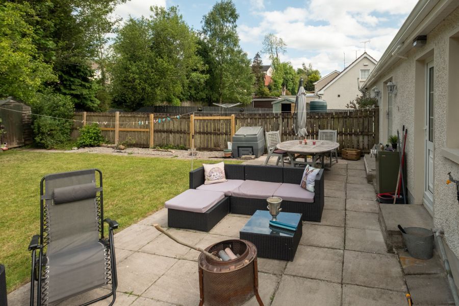 2 Silverstream Court