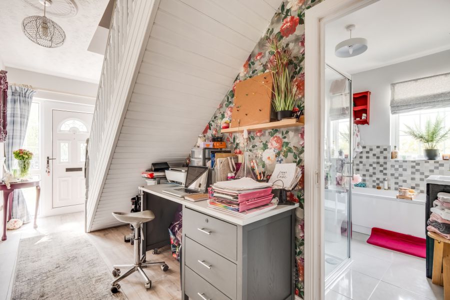 2 Silverstream Court