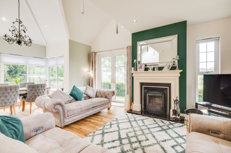 3 Knockmore Heights