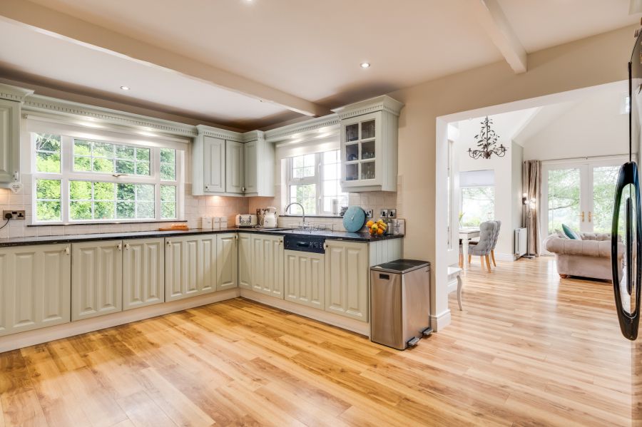 3 Knockmore Heights
