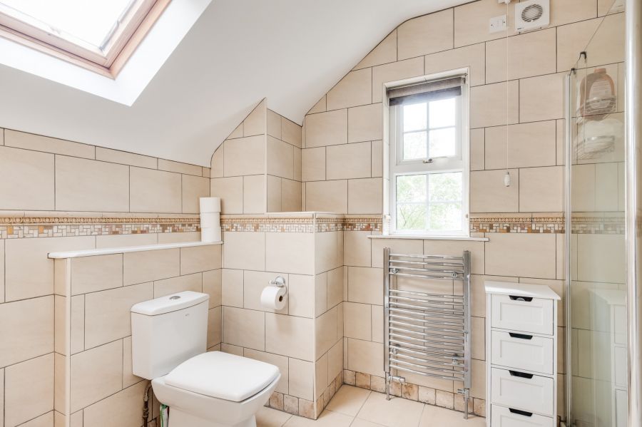 3 Knockmore Heights
