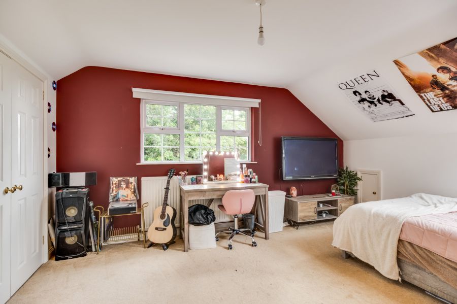 3 Knockmore Heights