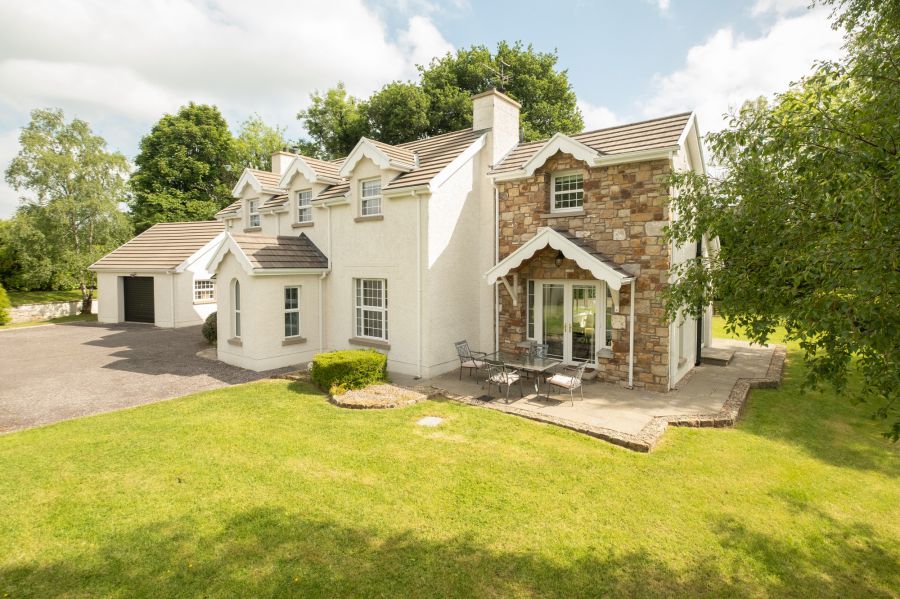 3 Knockmore Heights