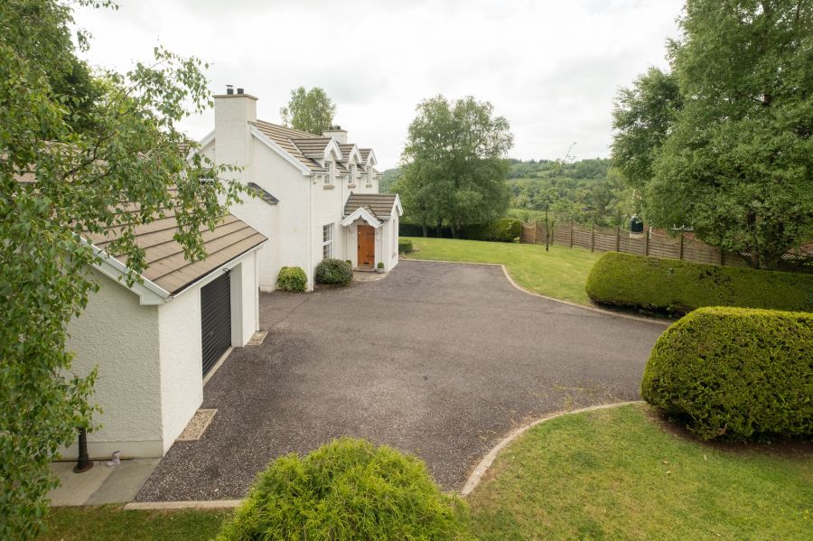3 Knockmore Heights