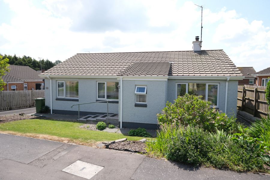 61 Glenwood Gardens, enniskillen, BT74 7NA