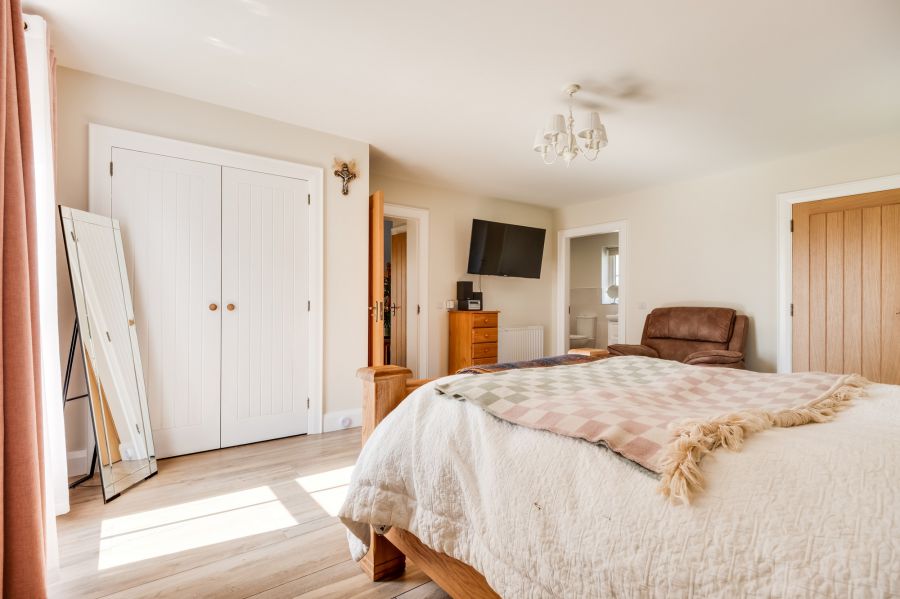 3 Knockennis Road