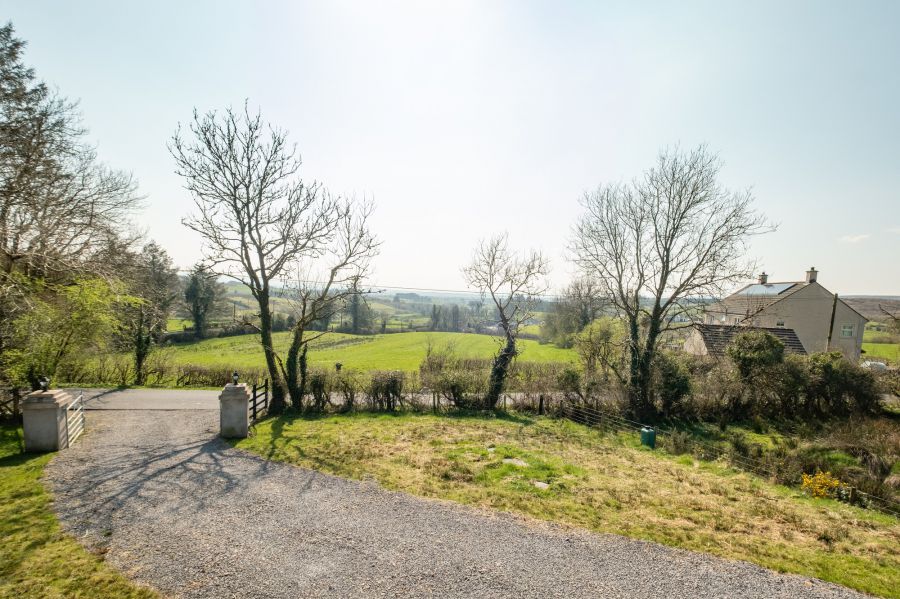 3 Knockennis Road
