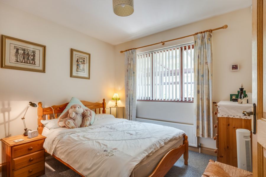 5 Meadow Lane