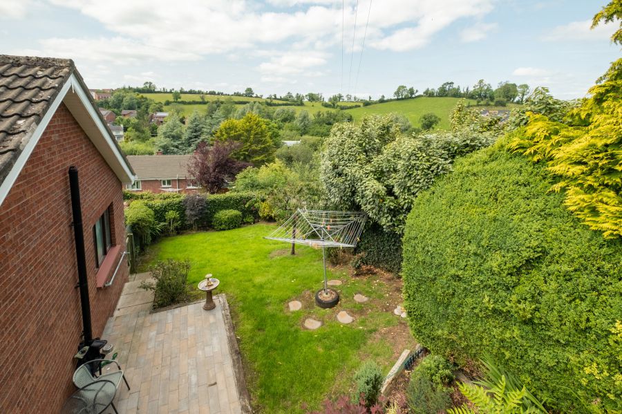 5 Meadow Lane