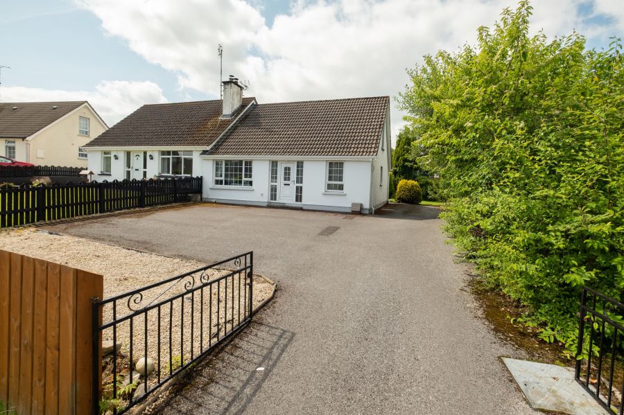 22 Moneynoe Park, enniskillen, BT74 7ER