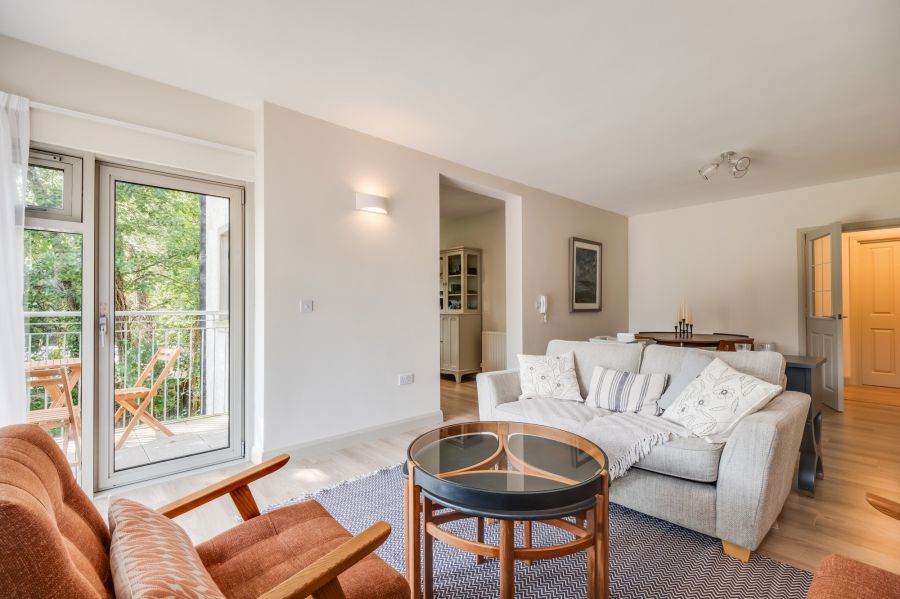 3 Laurel Grove