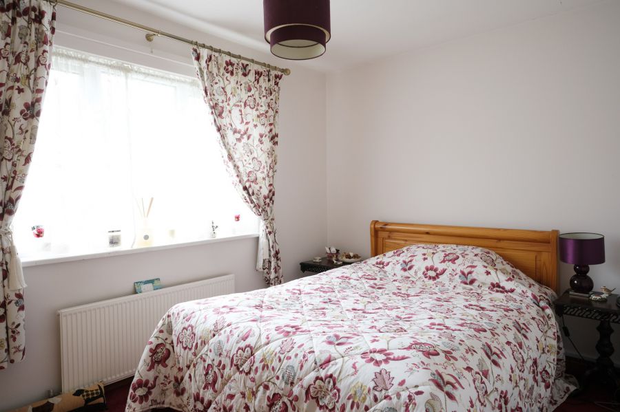 17 Glenwood Gardens