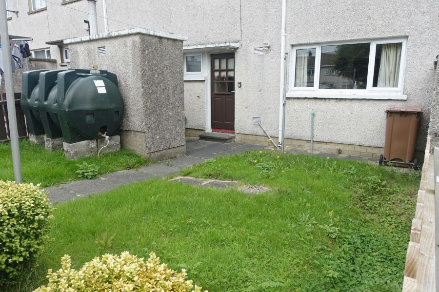 83 Hillview Park