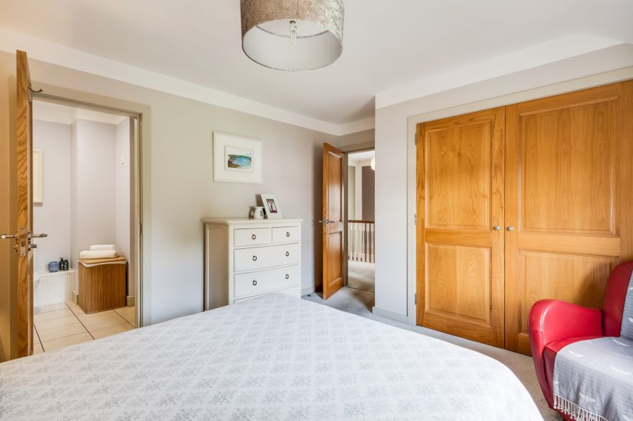 82 Silverhill Manor