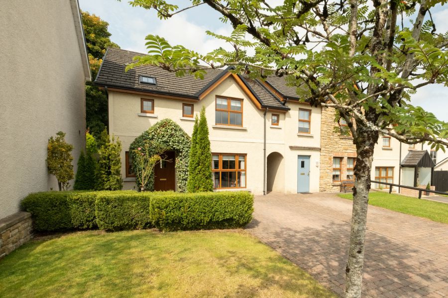 82 Silverhill Manor