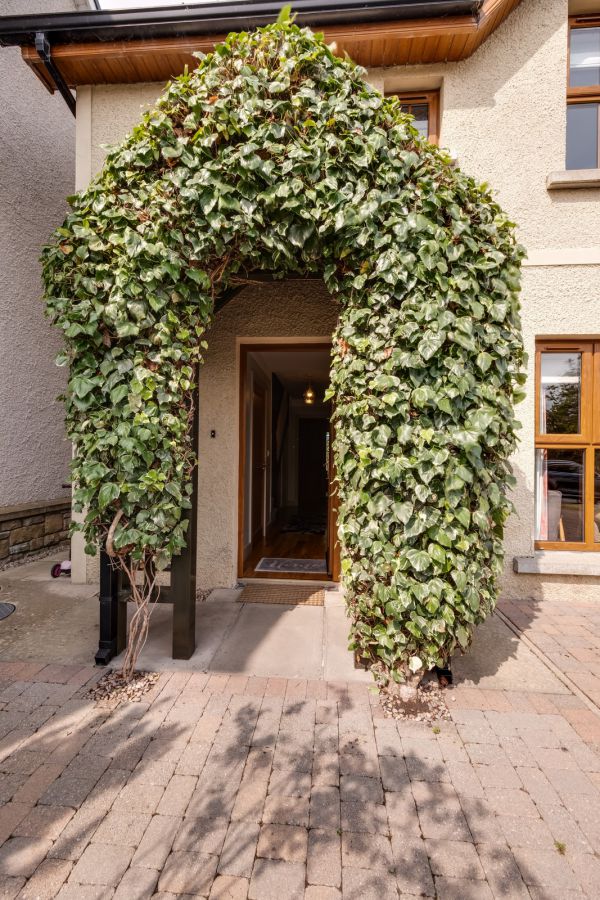 82 Silverhill Manor