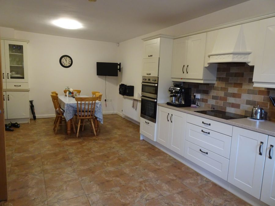 3 Devenish Manor