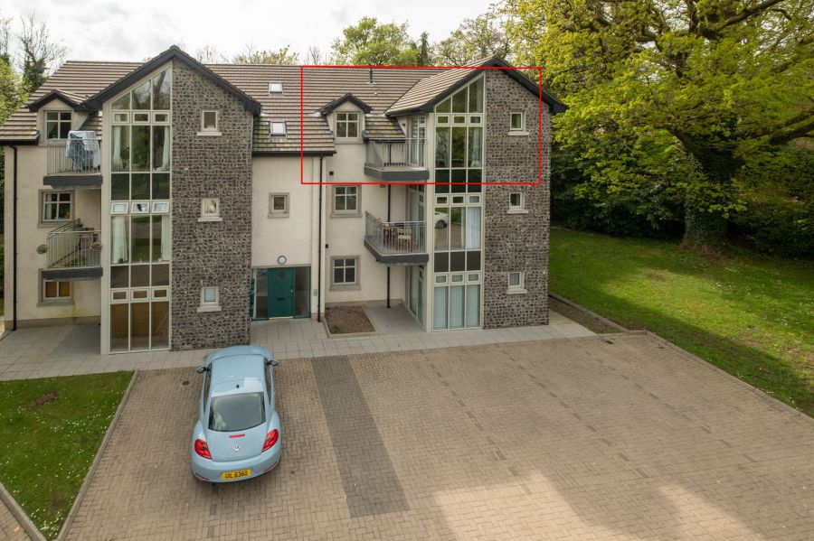 6 Laurel Grove