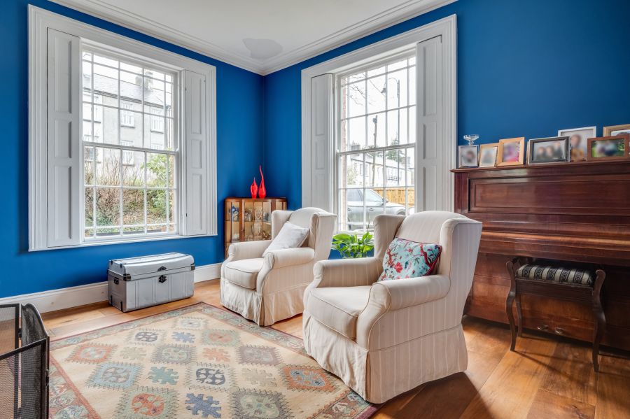 Willoughby Lodge & Land at, 5  Willoughby Place