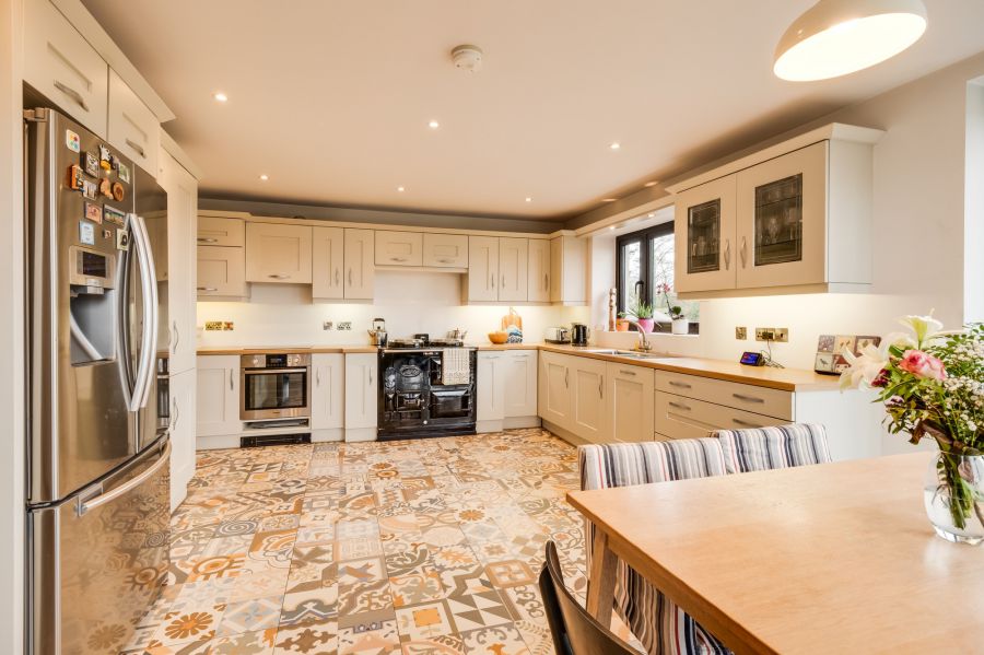 Willoughby Lodge & Land at, 5  Willoughby Place