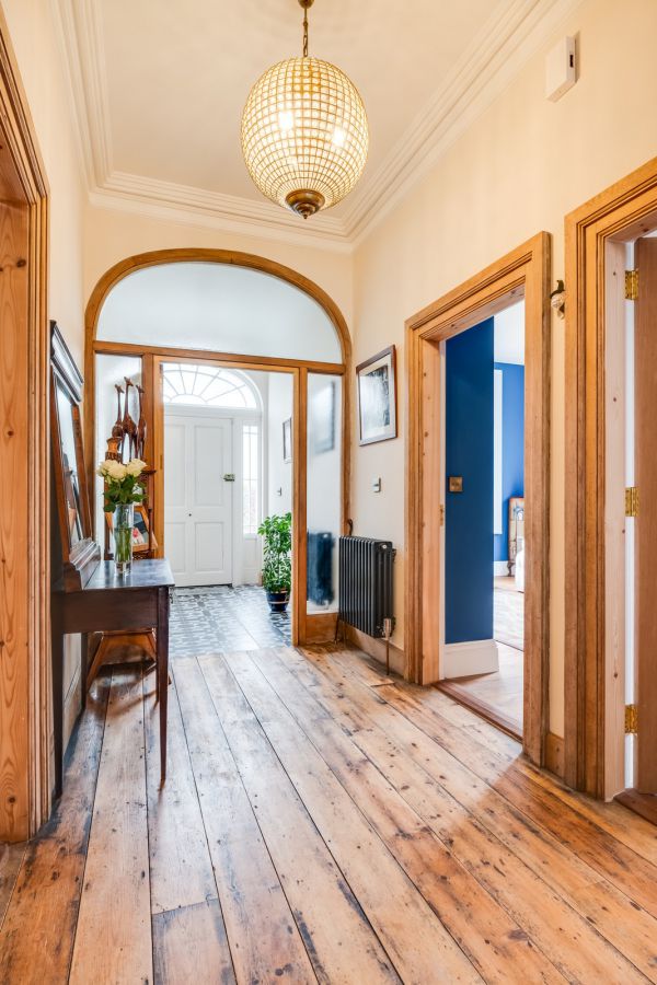 Willoughby Lodge & Land at, 5  Willoughby Place