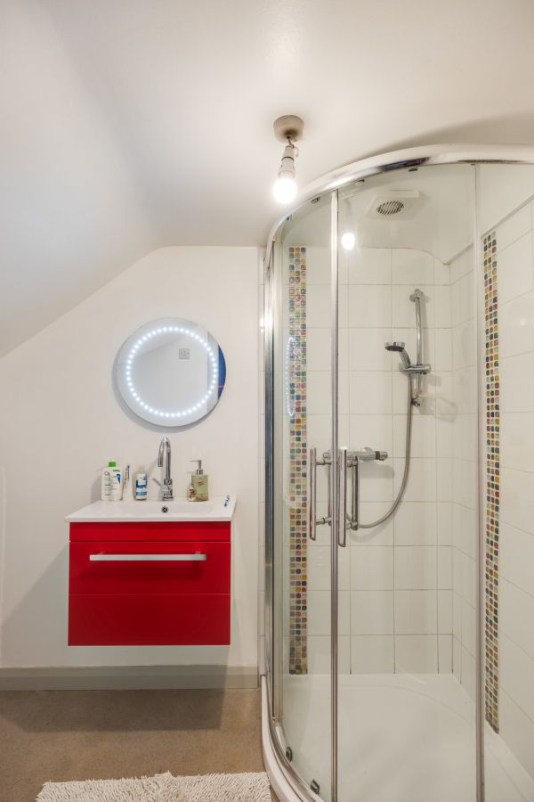 Willoughby Lodge & Land at, 5  Willoughby Place