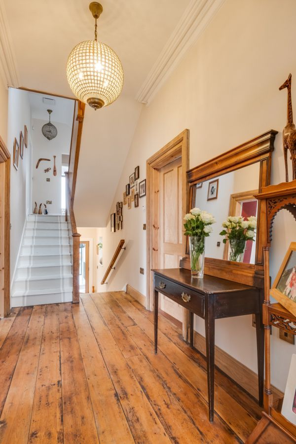 Willoughby Lodge & Land at, 5  Willoughby Place