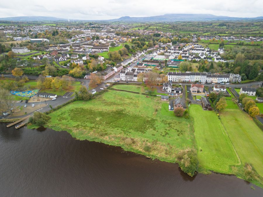 Willoughby Lodge & Land at, 5  Willoughby Place