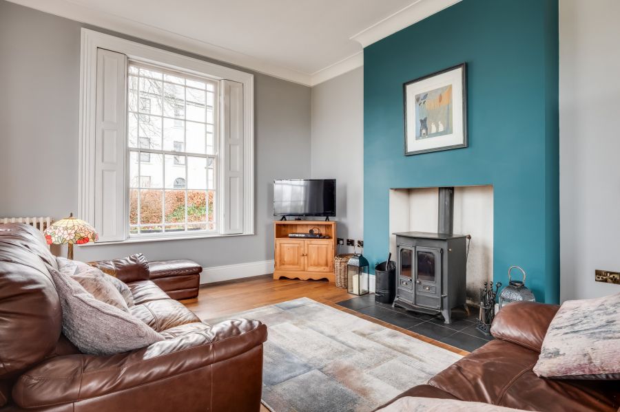 Willoughby Lodge & Land at, 5  Willoughby Place