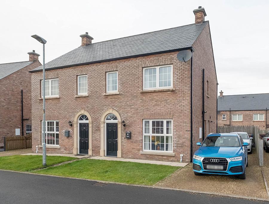 33 Cherrymount Green