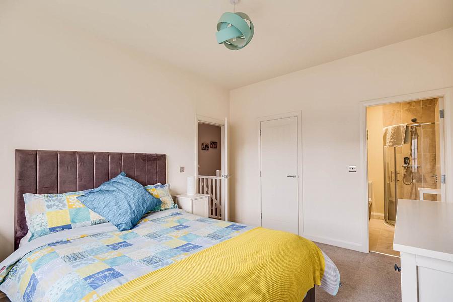 33 Cherrymount Green