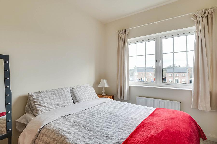 33 Cherrymount Green