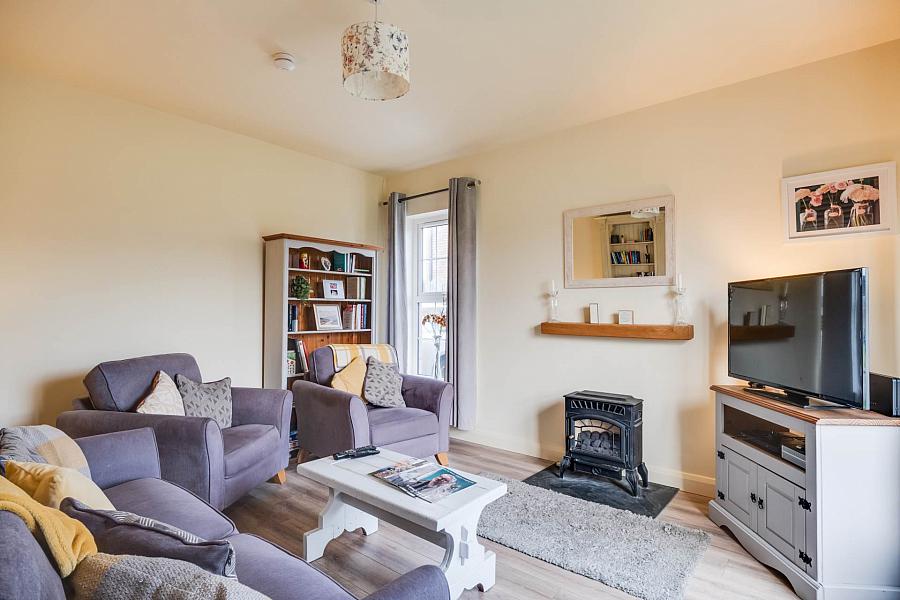 33 Cherrymount Green