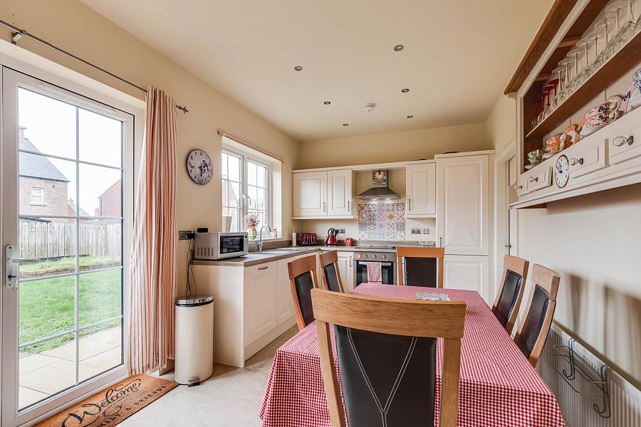 33 Cherrymount Green