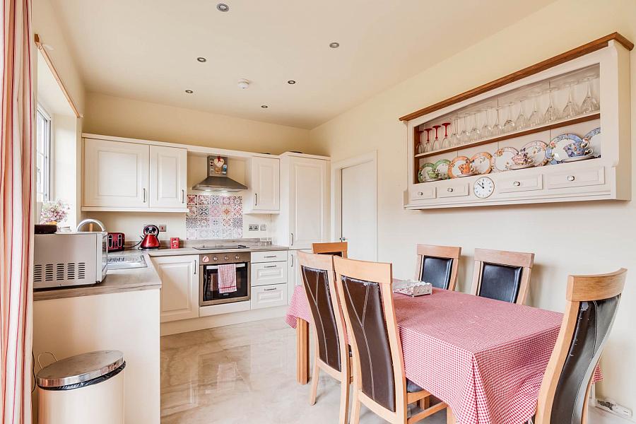 33 Cherrymount Green