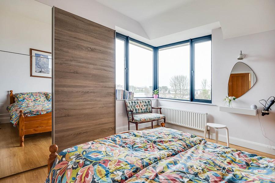 Willoughby Lodge & Land Willoughby Place