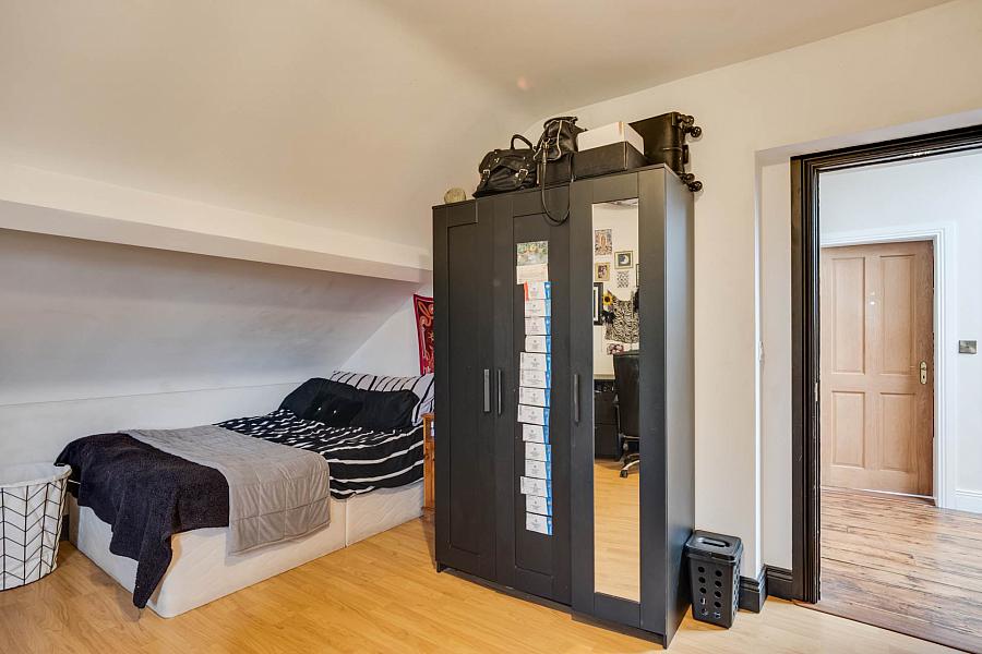 Willoughby Lodge & Land Willoughby Place