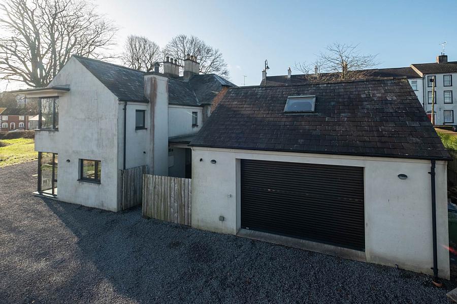 Willoughby Lodge & Land Willoughby Place