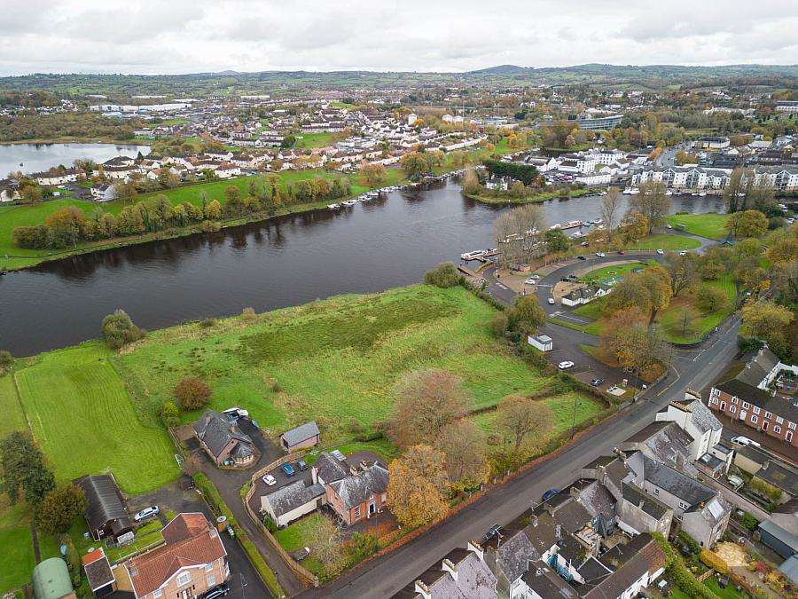 Willoughby Lodge & Land Willoughby Place