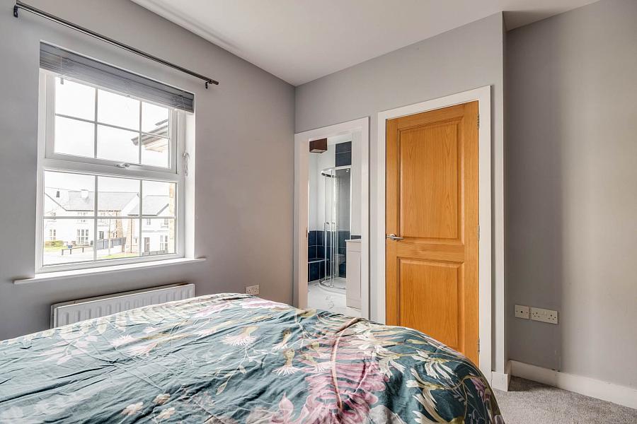 102 Silverhill Manor