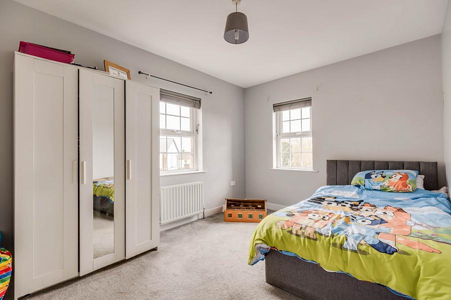 102 Silverhill Manor