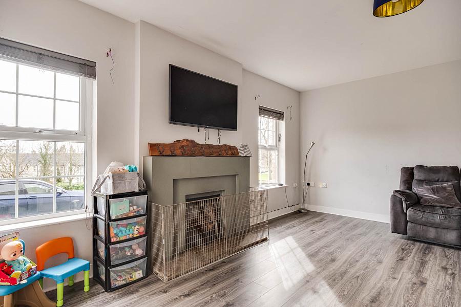 102 Silverhill Manor