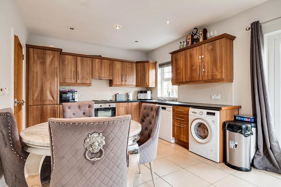 102 Silverhill Manor