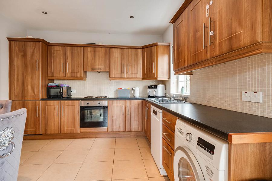 102 Silverhill Manor