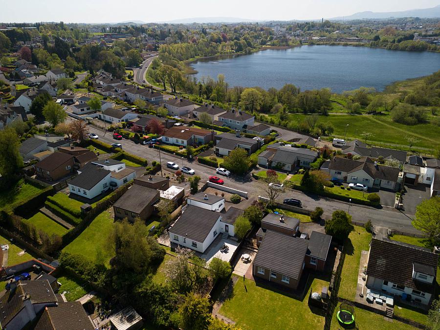 10 Drumclay Park North