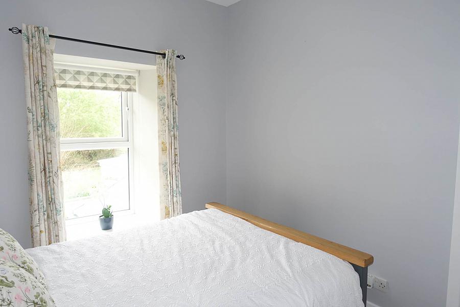 9 Knockmore Road