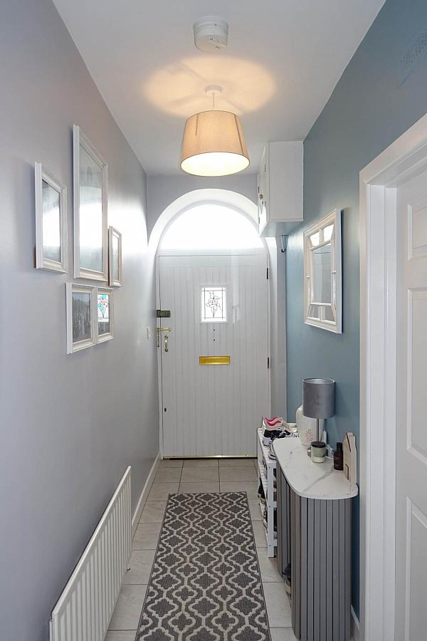 9 Knockmore Road
