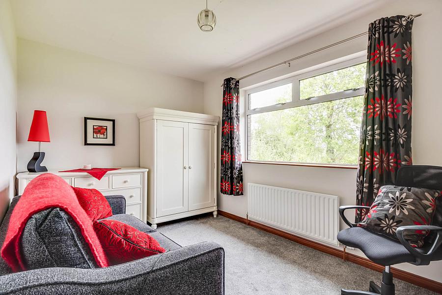 36 Castlebalfour Road