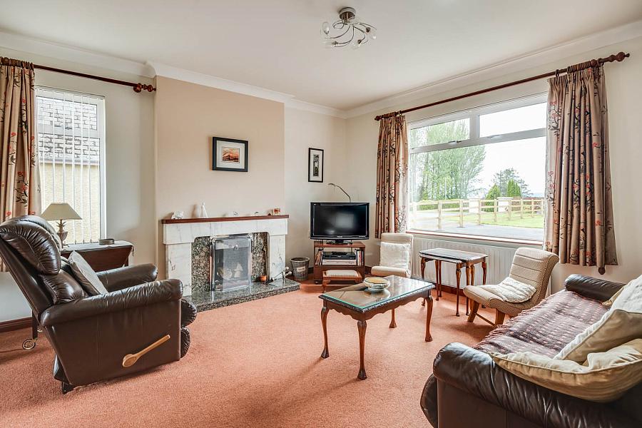 36 Castlebalfour Road