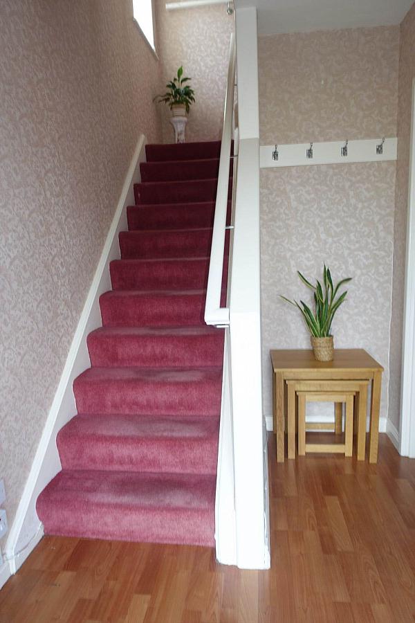 8 Leathem Crescent